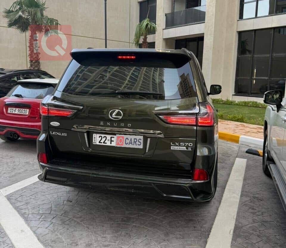Lexus LX